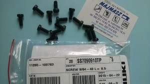 Część JUKI nr. kat. SS7090910TP / SCREW 9/64-40 L= 8.5
