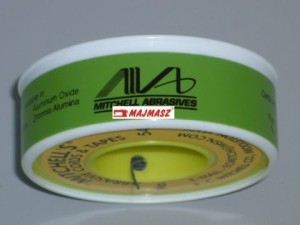 Taśma ścierna wygładzająca 56-S Silicon Carbide szerokość 2.38 ziarno 180 rolka 15 metrów E.C. Mitchell CO. abrasive tape