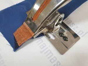 Część JUKI zwijacz do plisy nr. kat. MAM037AK0A0 / CENTER PLA1T F0LDER 34M1M