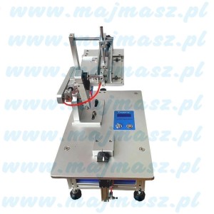 Etykieciarka Tagging 1P1S elektryczno-pneumatyczna z jedną stałą głowicą system STANDARD (metkownica igłowa) oraz jednym podajnikiem etykiet - do łączenia, pakowania tekstyliów, zabawek, skarpet, rękawic roboczych, mopów, ręczników itp. do 30mm grubości 