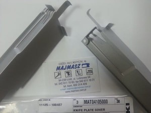 Część JUKI nr. kat. MAT04105000 / KNIFE PLATE COVER