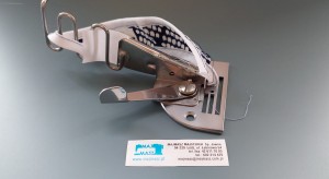 Oprzyrządowanie SUISEI nr kat. A10S-28 Lamownik obustronnie zawijający zestaw płytka, ząbki, stopka SA / Right Angle Bias Binder,  with Presser Foot and Feed Dog