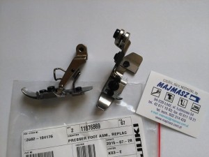 Część JUKI nr. kat. 11876869 stopka do owerloka 4-nitkowego/ PRESSER FOOT ASM., REPLACEMENT PART FOR 118-76851