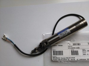 Część JUKI nr. kat. 32017451 / CYLINDER ASM.