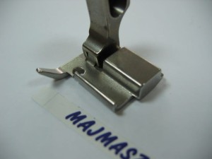 Oprzyrządowanie SUISEI nr kat. SA200 stopka standardowa ruchoma do lamownika / Hinged Binding Foot