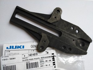 Część JUKI nr. kat. 14214019 / CLOTH FEED PLATE, REPLACEMENT PART FOR: 142-14001