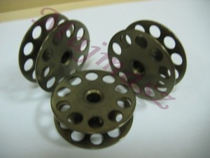 szpuleczka bobbin B9117-057-000 ORYGINAŁ JUKI # B9117057000 duża stalowa do LG