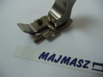 Oprzyrządowanie SUISEI nr kat. SGN20 stopka z ogranicznikiem do stębnówki z kroczącą igłą / Spring Guide Hinged Foot for Needle Feed Machine