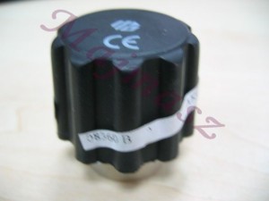 Korek wlewu+zawór Bezp. gwint 1/2" wewnętrzny  08360B