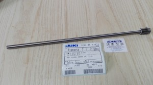 Część JUKI nr. kat. 13509153 / SHUTTLE DRIVER SHAFT ASM. A