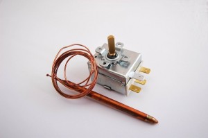 Termostat   0-90˚C  do  stołów  typu Comelux  Maxi  A, Maxi C  i  Maxi  C5, Comelflex,  Futura  RA,  RC  i  RC5,  MP/F, FR/F, BR/A SXD i innych.
